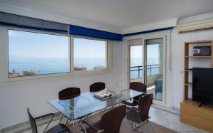 Holidays & Home Beachfront Complex El Coloso ,pools,parking Benalmadena Costa
