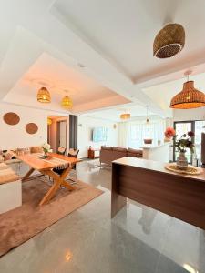 2Bedroom unit in Riverside drive