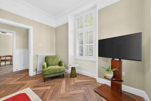 Elegant One-Bed Apartment Near Oban Bay