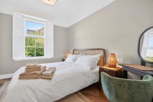 Elegant One-Bed Apartment Near Oban Bay