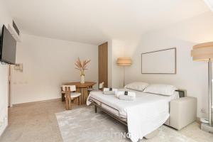 Azurenting - T2 Golden Gate - Piscine - Clim - Terrasse