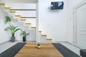 Casa Marina & Kledi Lofts