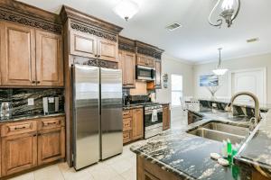 Spacious 2-story house nestled just 3 blocks away from the picturesque seawall