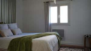 Le Duplex - T3 rénové au cœur dIstres