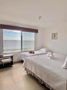 Oceanfront house, KAIA Monterrico penthouse