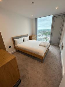 The Banks - Private Modern 2-Bed Skyline Apartment Manchester Central