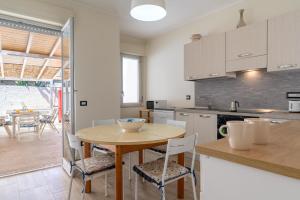 GuestHost - Comfy Flat x6 near the Sea!