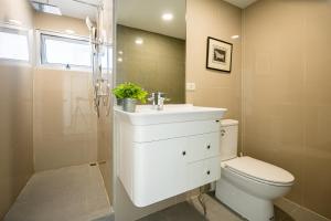 Nordic Minimal 3BR with Tub Near Impact Arena DMK Airport