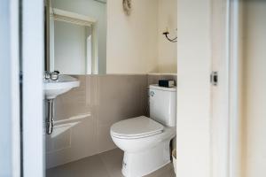 Nordic Minimal 3BR with Tub Near Impact Arena DMK Airport