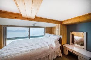 Yeosu the Sea of Counting Stars Pension