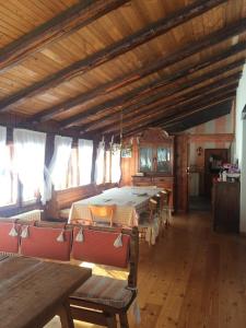 Chalet Cortina for families & friends