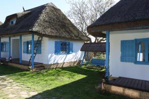 5 Chirpici - Small Traditional Resort