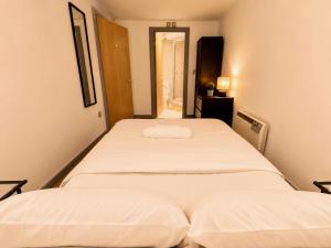 York City Centre 1-bed Apartment Near Q-Park Parking - Best Location