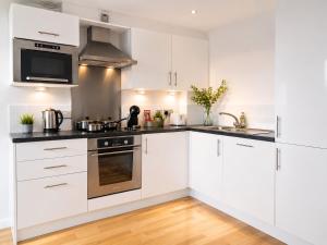 York City Centre 1-bed Apartment Near Q-Park Parking - Best Location