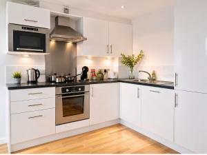 York City Centre 1-bed Apartment Near Q-Park Parking - Best Location