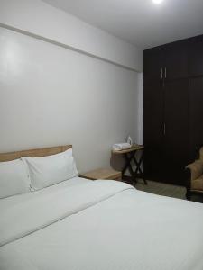 Naka Naxity Apartments