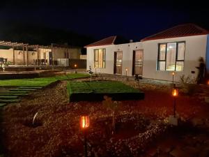 Sun Horizon Chalet