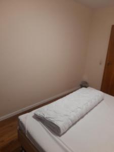 Zimmer in Einfamilienhaus, Gartenmitbenutzung