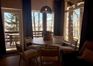 KORMORANOWY ZAKĄTEK - Domek nad jeziorem JASIEŃ