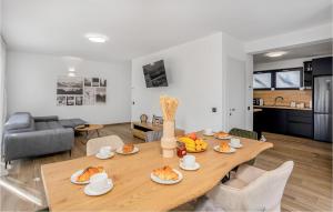 Nice Home In Stari Laz With Sauna