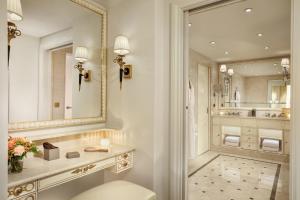 Hotels Hotel Splendide Royal Paris - Relais & Chateaux : photos des chambres