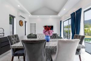 3 Villas 9BR 3 Pools Perfect for Big Groups V305
