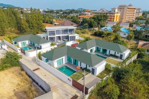 3 Villas 9BR 3 Pools Perfect for Big Groups V305