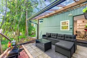 Bright and Cozy 1BR Suite, Quiet Coquitlam Stay