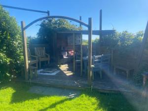 The Gypsy Caravan Sleeps 5 with alfresco dining