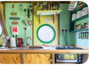 The Gypsy Caravan Sleeps 5 with alfresco dining