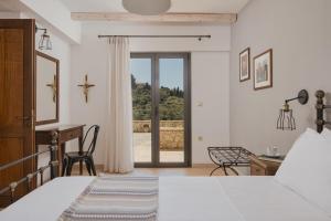 Niriides Luxury Apartments