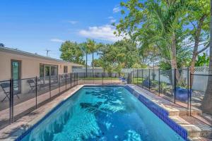 Casa Mimosa Family Tropical Oasis with Pool