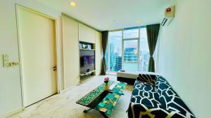 Onyx Suite home platinum 1