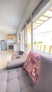 Apparemment sidi rahal avec terrasse piscine et accès à la plage