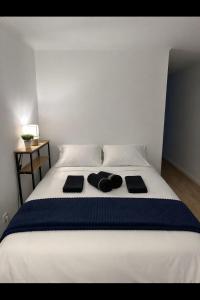 Modern Studio with Private Terrace - Near Beaches