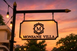 MONSANE VILLA Centrally located, opposite the night market