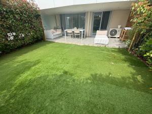 Appartement avec jardin et piscine