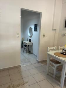 Elena Rooms-Apartments -B