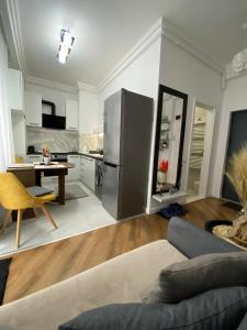 M&M Apartments CSV Home