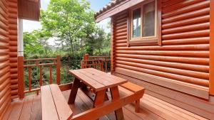 Taean loghouse pension