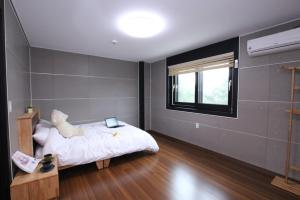 Uljin Blue Ara B pension