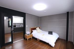 Uljin Blue Ara B pension