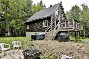 Chalet Gordon - Log Cabin Hot Tub & Lake Access