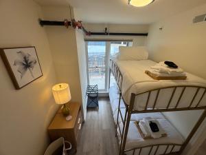 The Sterling Stay Modern Elegant 2 Bedroom