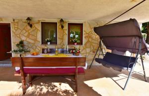 Holiday garden retreat