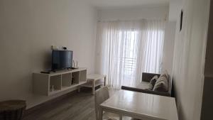 One suite los corales
