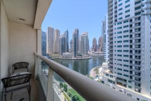 Walking distance to Metro Marina MAll