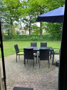 Forest Vacation Home -fenced garden-