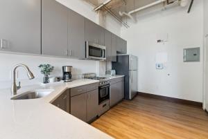 Chic City Escape Cozy Condo No 209