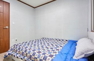 Namhae Uyeongwa Inyeon Pension Uyeon